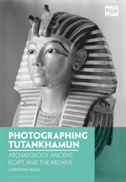 Photographing tutankhamun